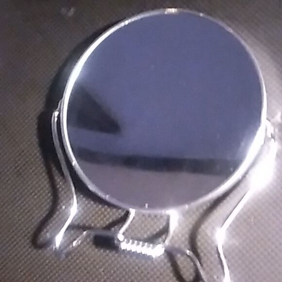 Travel Mirror - Picture 3 of 3